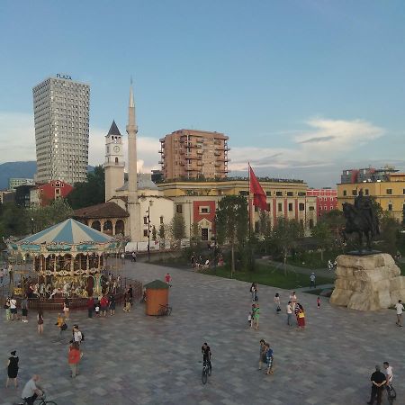 Tirana City Center Apartment ภายนอก รูปภาพ