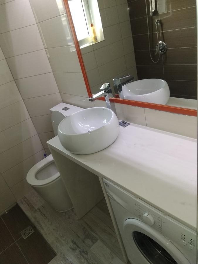 Tirana City Center Apartment ภายนอก รูปภาพ